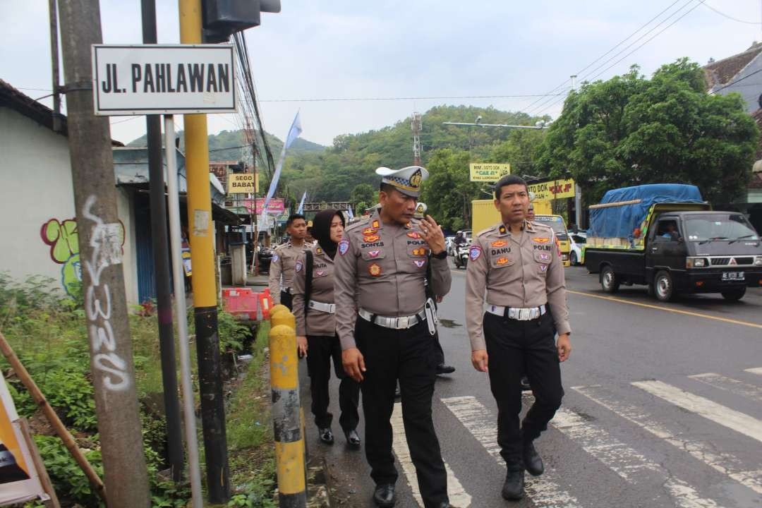 Ditlantas Polda Jatim melakukan pemetaan kawasan rawan kecelakaan di Trenggalek, Kamis 29 Januari 2026. (Foto: istimewa)