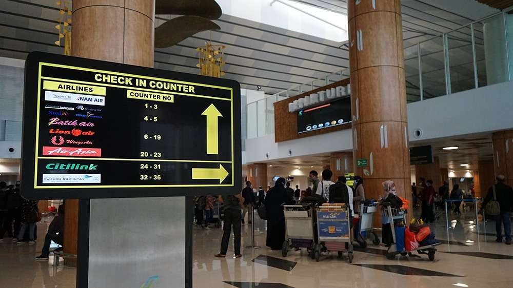 Check in counter Bandara Internasional Juanda. (Foto:Aini Arifin/Ngopibareng.id)