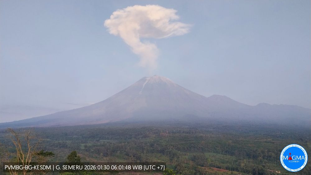 Gunung Semeru di Kabupaten Lumajang dan Kabupaten Malang, Jawa Timur, pada Jumat 30 Januari 2026.(Foto: magma.esdm)