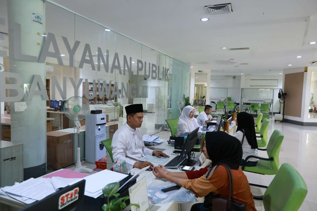 Layanan di Mal Pelayanan publik Banyuwangi. (Foto: Istimewa)