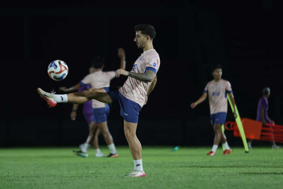 Tim Persik Kediri latihan di Stadion Brawijaya Kediri. (Foto: Istimewa )
