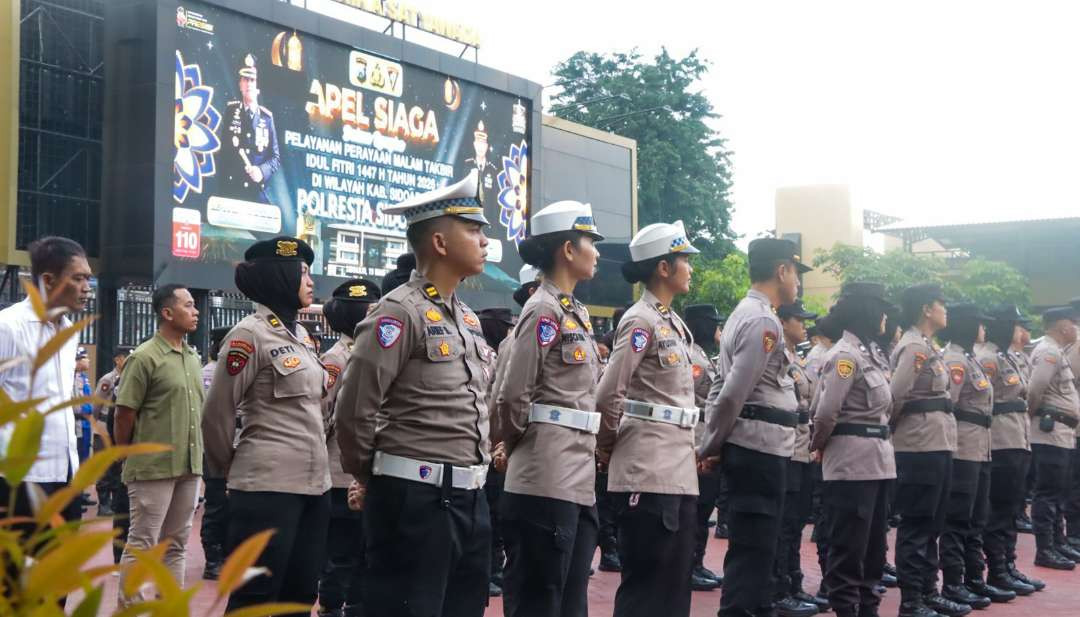 Pam siaga malam takbir di Polresta Sidoarjo. (Foto:Aini Arifin/Ngopibareng.id)