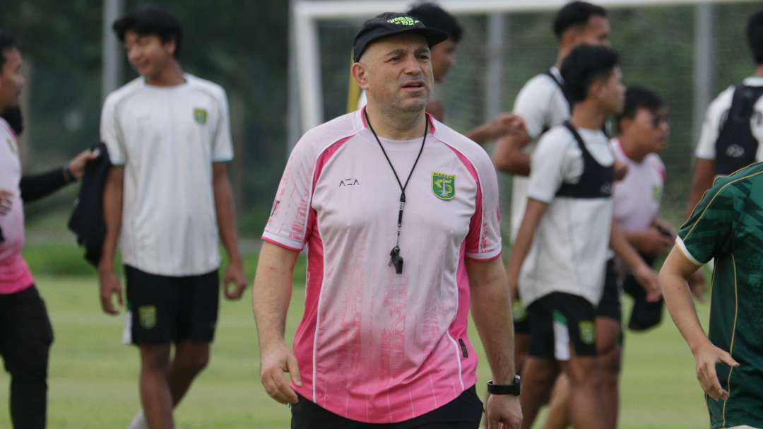 Pelatih Persebaya, Bernardo Tavares. (Foto: Fariz Yarbo/Ngopibareng.id)