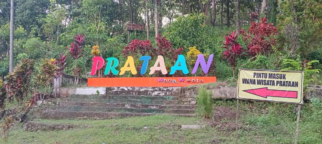 Wana Wisata pemandian air panas Prataan, Parengan, Kabupaten Tuban.(Foto: Sujatmiko/Ngopibareng.id)