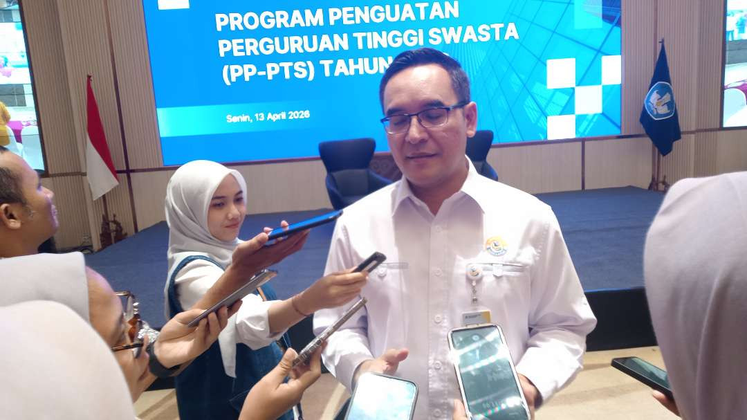 Plt. Sekretaris Jenderal (Sesjen) Kemdiktisaintek, Badri Munir Sukoco lembaganya berkomitmen mendorong peningkatan mutu dan akses pendidikan tinggi secara lebih merata di seluruh wilayah Indonesia (Foto: Asmanu Sudarso/Ngopibareng.id)