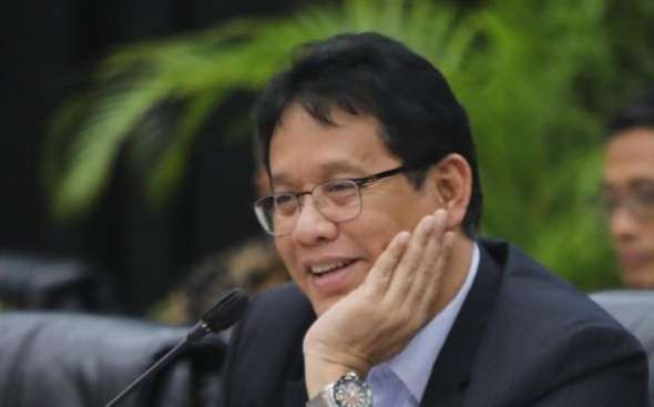 Menkeu Pirbayap  Yudii Sadewa Pasang Badan untuk  membela Preside Prabowo yang dikirotik sering ke luar negeri ( foto: istimewa)