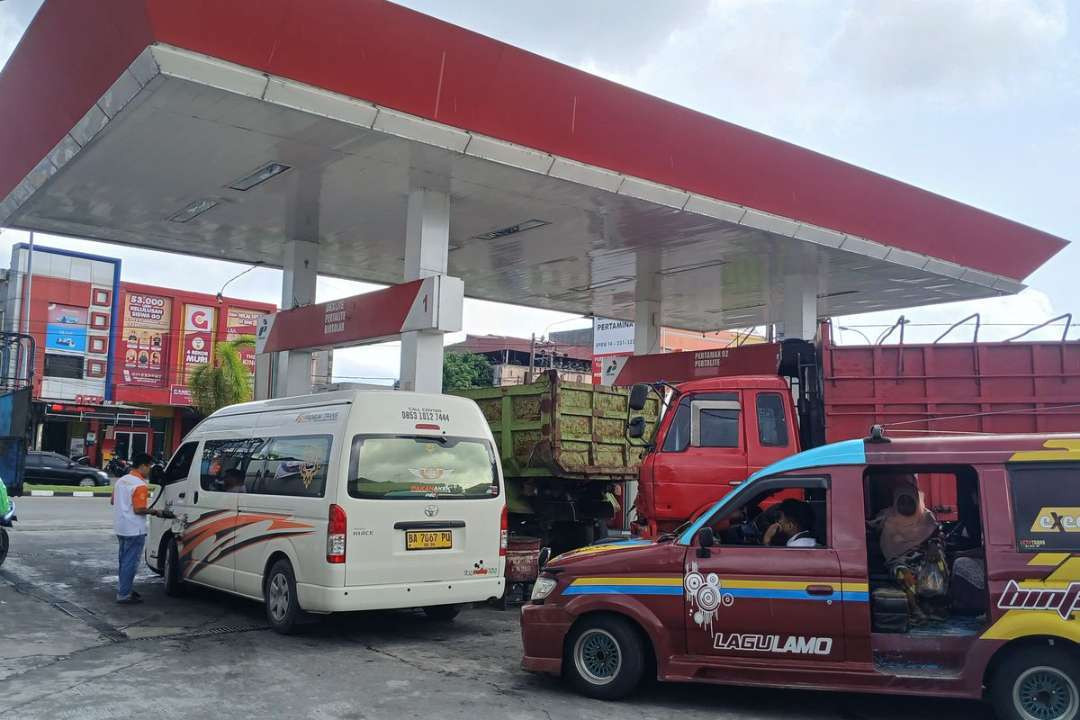 Sepekan terakhir masyarakat pengguna  mobil di atas 1.400 cc, termasuk Toyota Avanza, Daihatsu Terios hingga Wuling Cortez, resah akibat beredarnya isu di media soal tak boleh mengisi subsidi BBM Pertalite  mulai 1 Juni 2026. (Foto: Istimewa)
