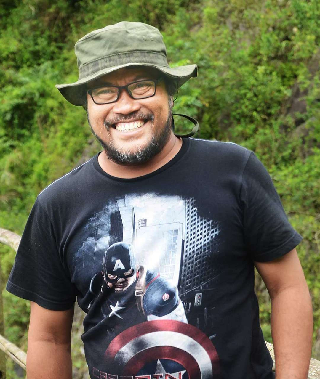Penulis Ir. Heroe Budiarto, MM  Dewan Kebudayaan Surabaya  Bidang Penelitian dan Kebijakan.