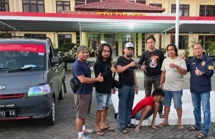 Seorang residivis curanmor di Situbondo ditangkap setelah mencuri mobil pikap Daihatsu Grand Max.(Foto: Humas Polres Situbondo)