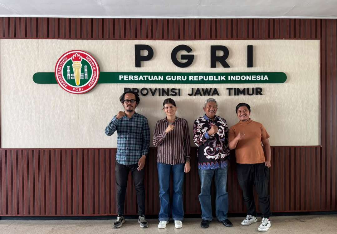 PGRI Jatim terima kunjungan peneliti Prancis, Mathilde Galindo, bahas riset pendidikan & LSM di pedesaan Madura. (Foto: Istimewa)